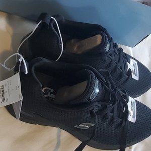 Men's size 8 Skechers  Black sneakers, still in box New